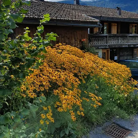 シャレー Rustico Pagrueeg - Swiss Alpine Charm 1-5 Pers *
