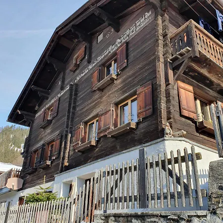 Pagrüeg Chalet *